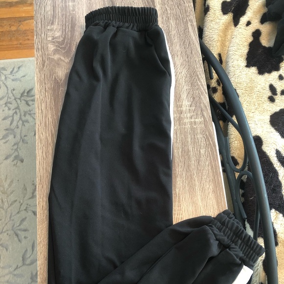 Boohoo Pants - NWOT BOOHOO Trackpants